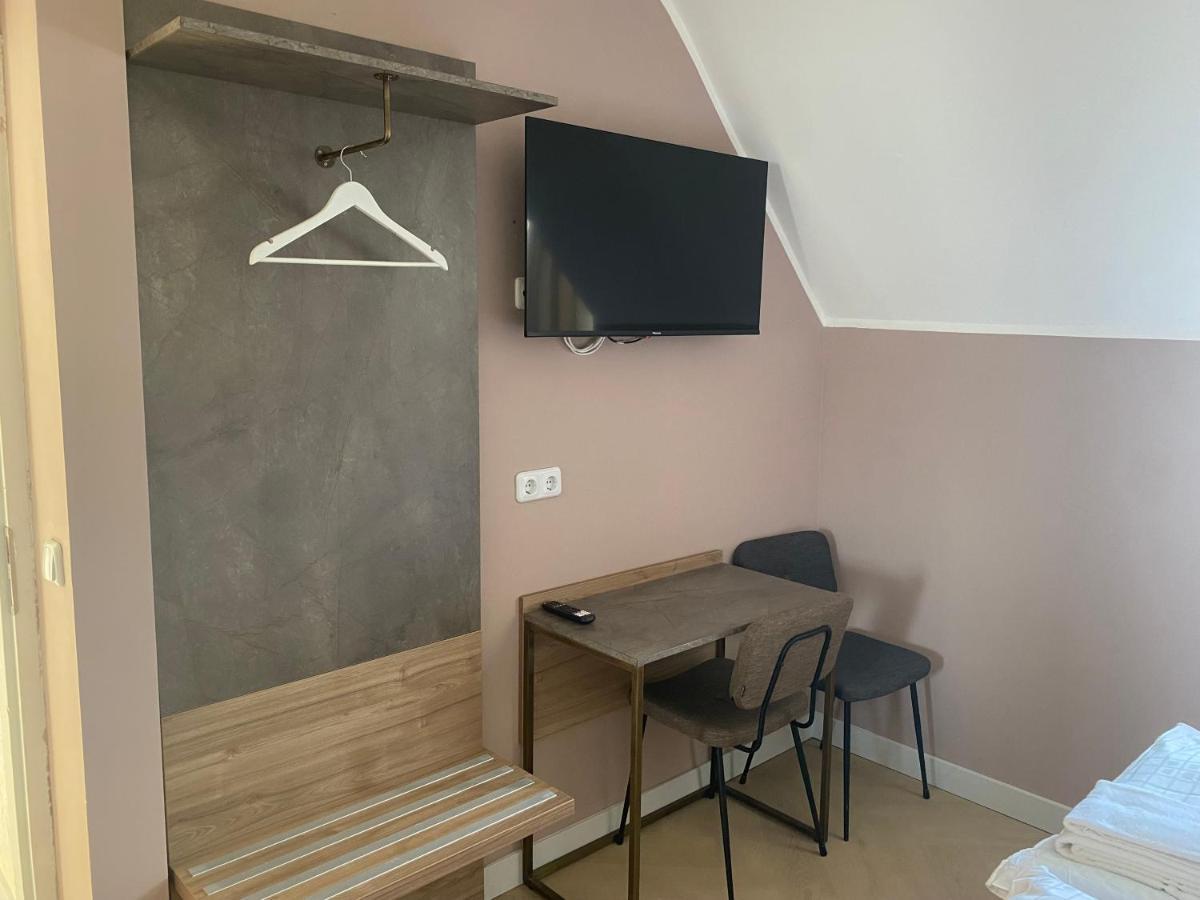 Hotel Petite Koenigsallee Self Check-In Düsseldorf Dış mekan fotoğraf