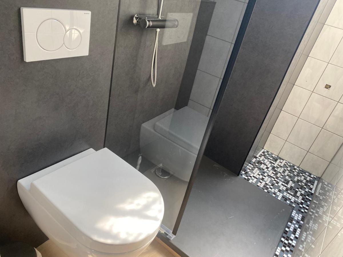 Hotel Petite Koenigsallee Self Check-In Düsseldorf Dış mekan fotoğraf