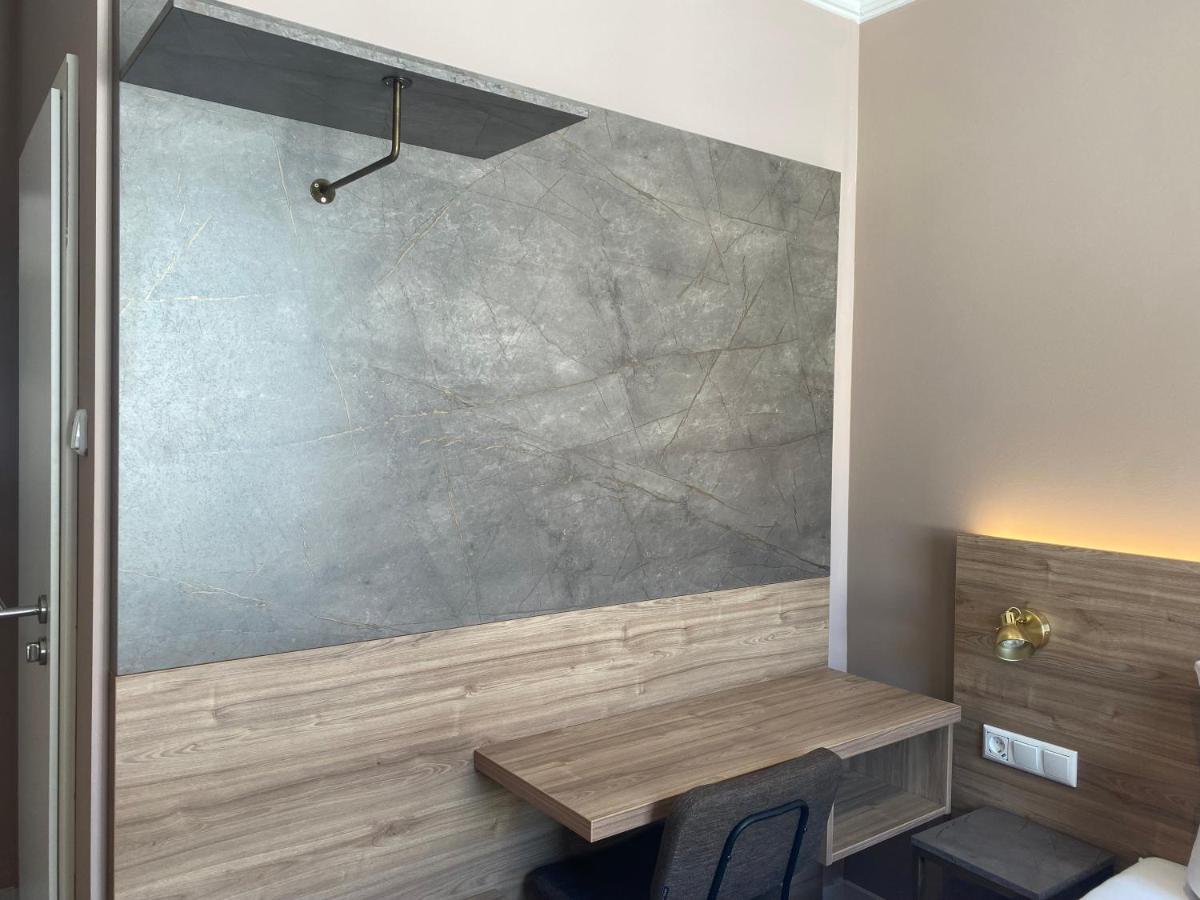 Hotel Petite Koenigsallee Self Check-In Düsseldorf Dış mekan fotoğraf