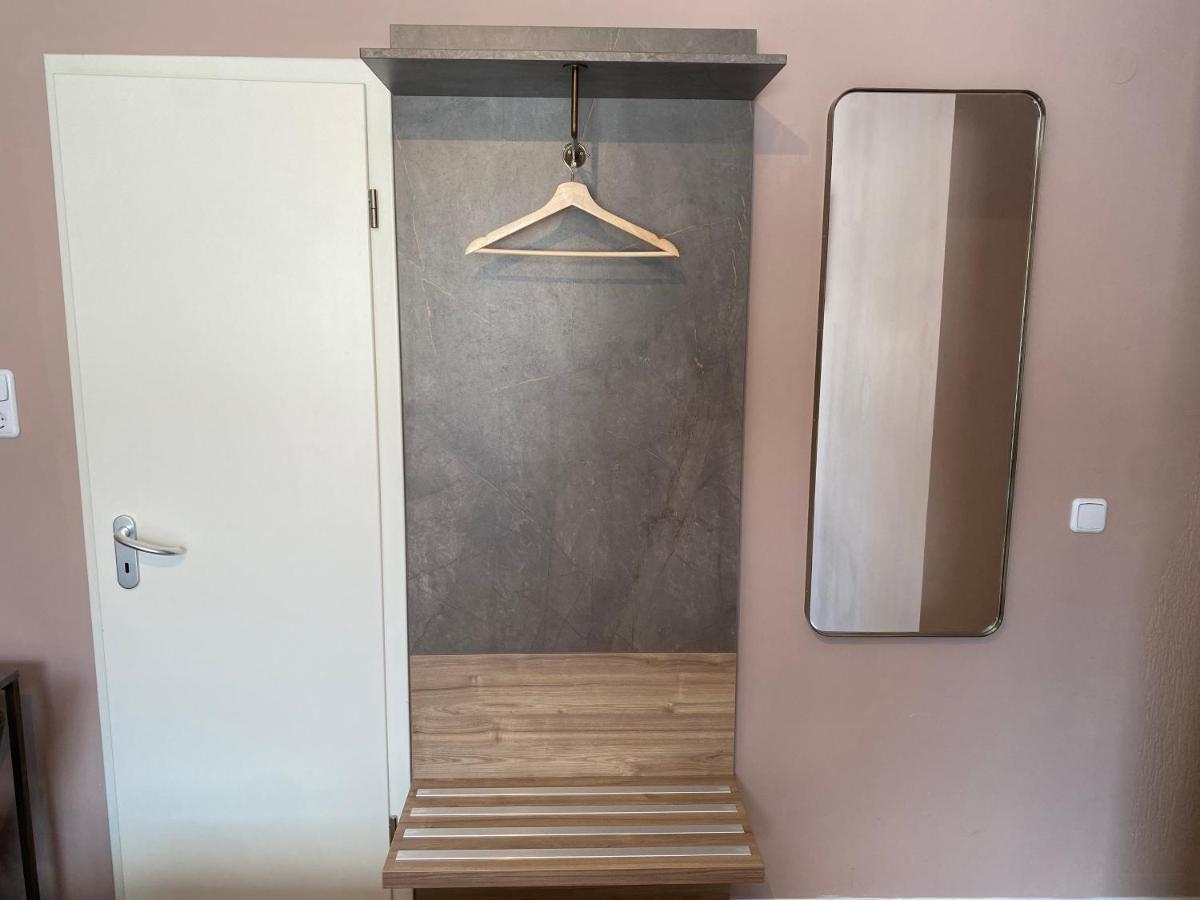 Hotel Petite Koenigsallee Self Check-In Düsseldorf Dış mekan fotoğraf
