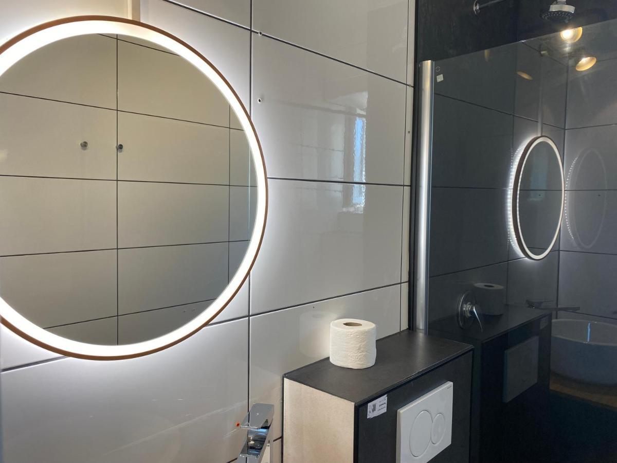 Hotel Petite Koenigsallee Self Check-In Düsseldorf Dış mekan fotoğraf