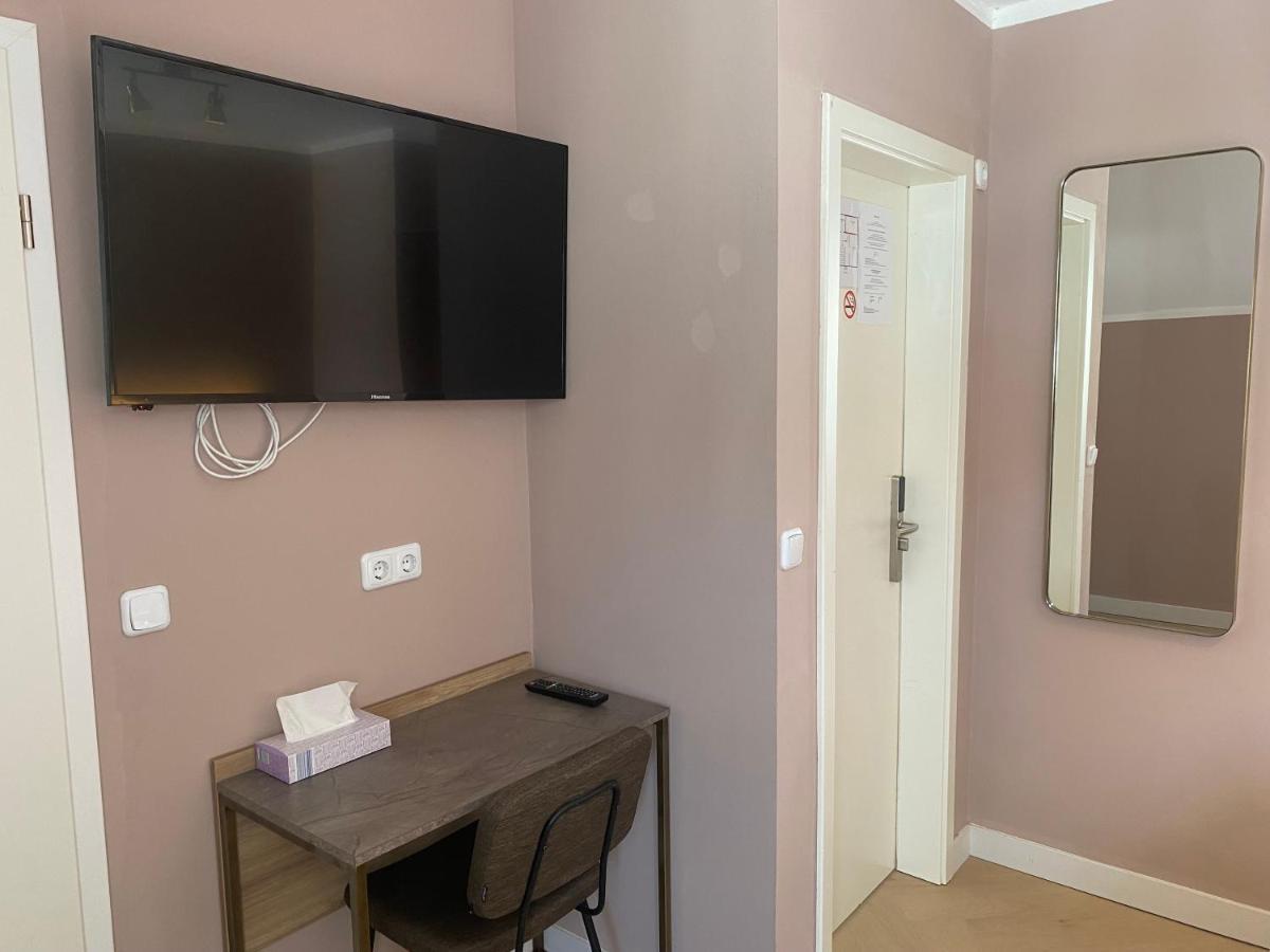 Hotel Petite Koenigsallee Self Check-In Düsseldorf Dış mekan fotoğraf