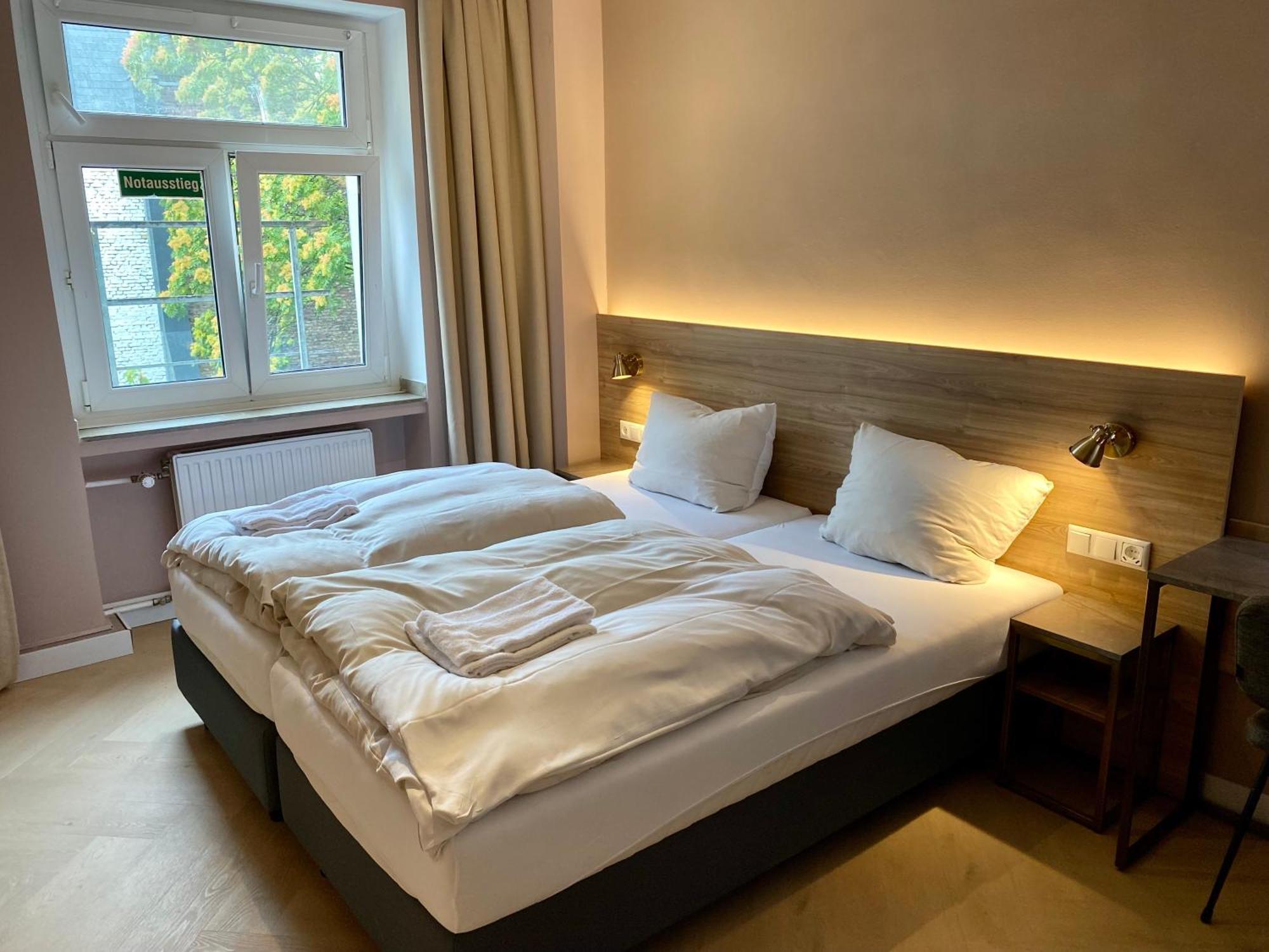 Hotel Petite Koenigsallee Self Check-In Düsseldorf Dış mekan fotoğraf