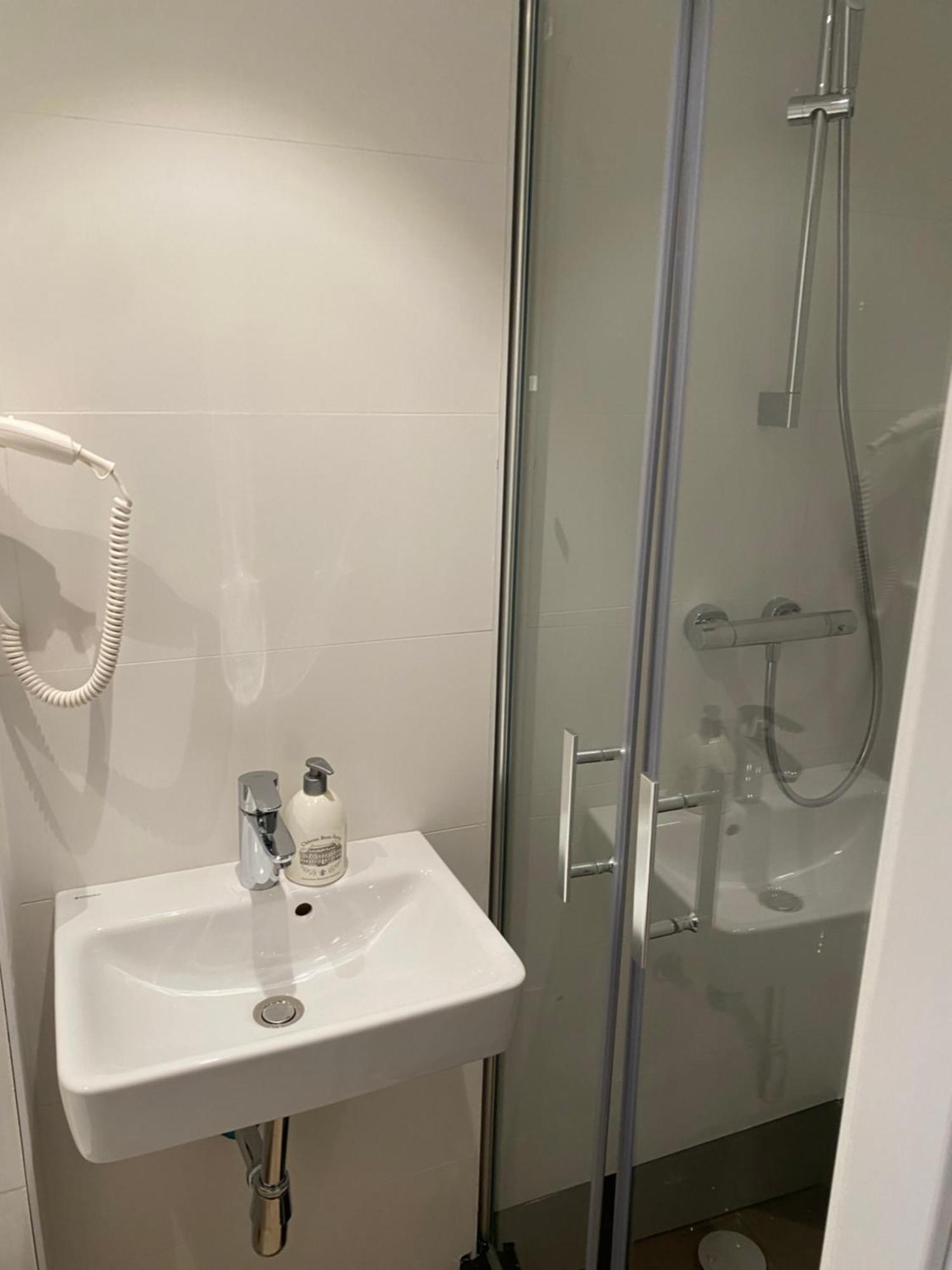Hotel Petite Koenigsallee Self Check-In Düsseldorf Dış mekan fotoğraf