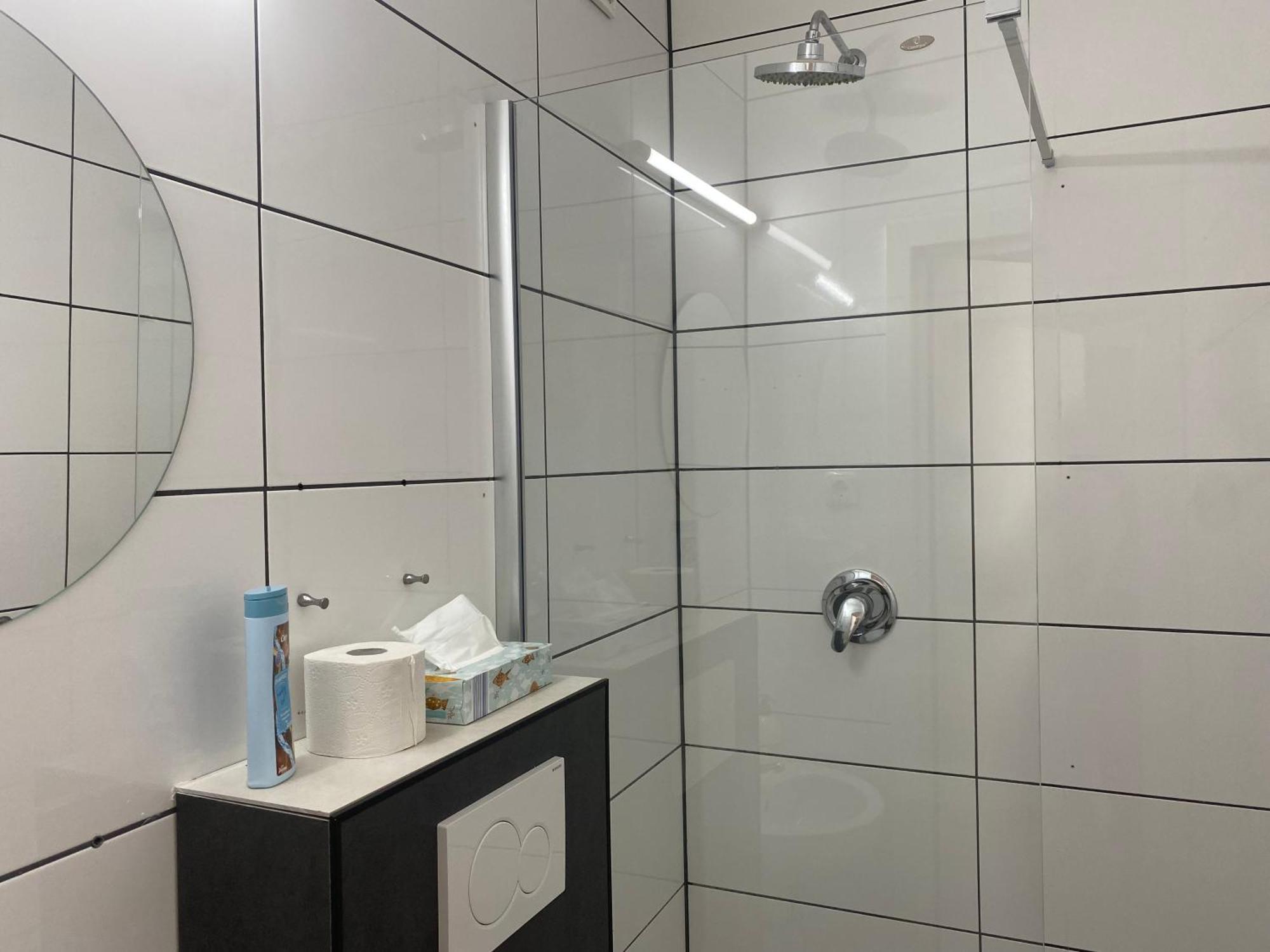 Hotel Petite Koenigsallee Self Check-In Düsseldorf Dış mekan fotoğraf