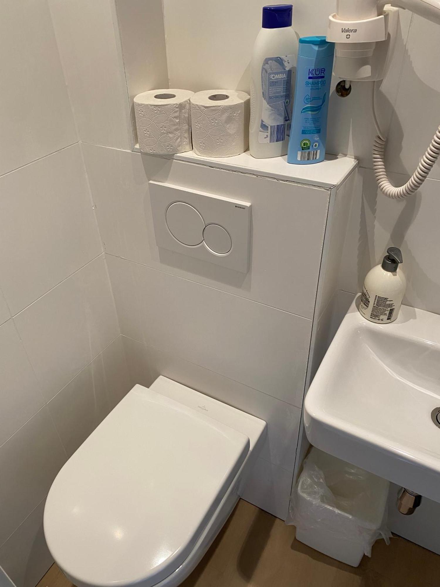 Hotel Petite Koenigsallee Self Check-In Düsseldorf Dış mekan fotoğraf